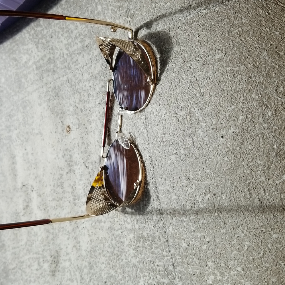 Vanlinker • Sunglasses | OS - Picture 6 of 11